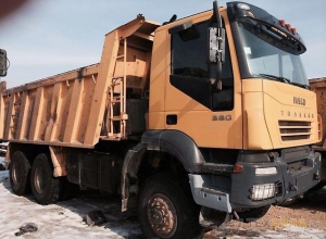 Iveco Trakker 653900