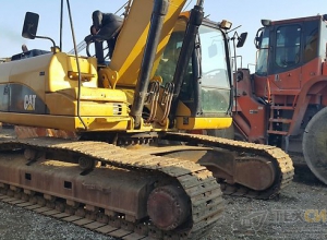 Экскаватор CAT325DL