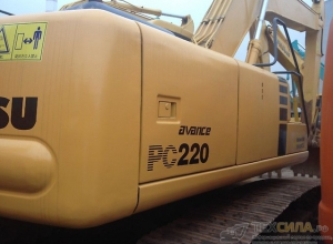 Экскаватор Komatsu PC220-6