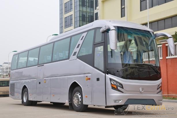 Туристский автобус Golden Dragon xml6126jr